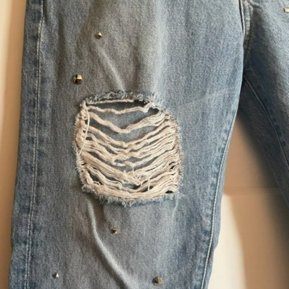 7 FOR ALL MANKIND Josefina Distressed Studded Boyfriend Jeans - Picture 3 of 8